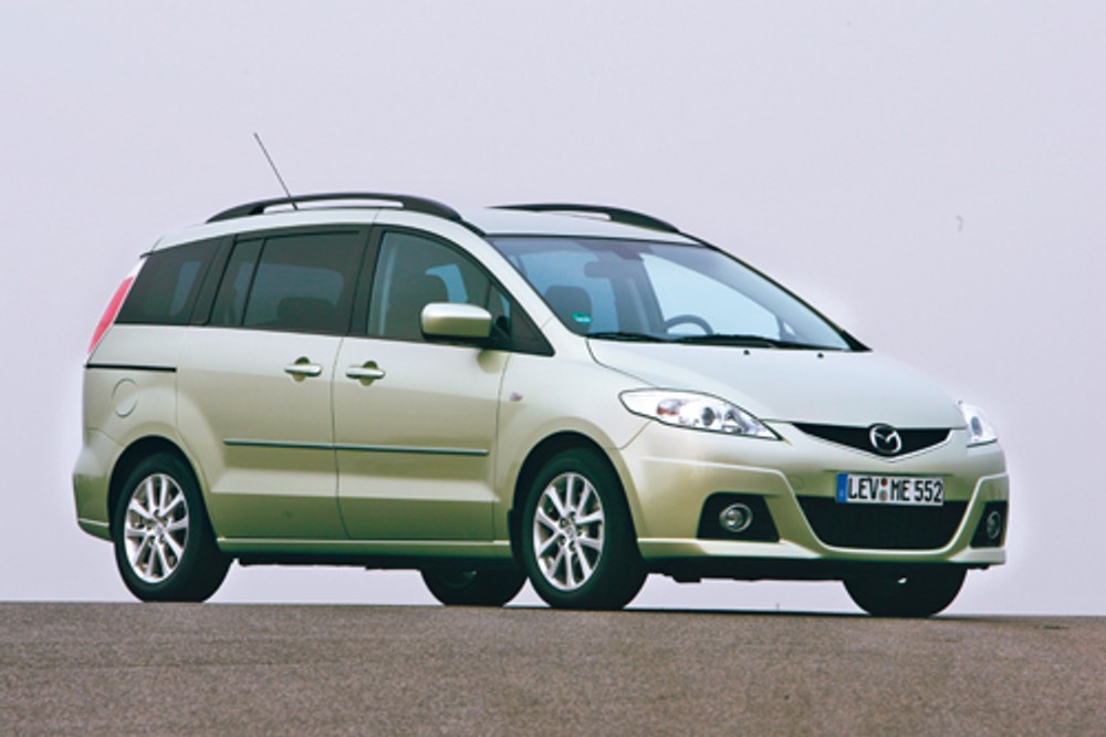 Cztery minivany z silnikami diesla