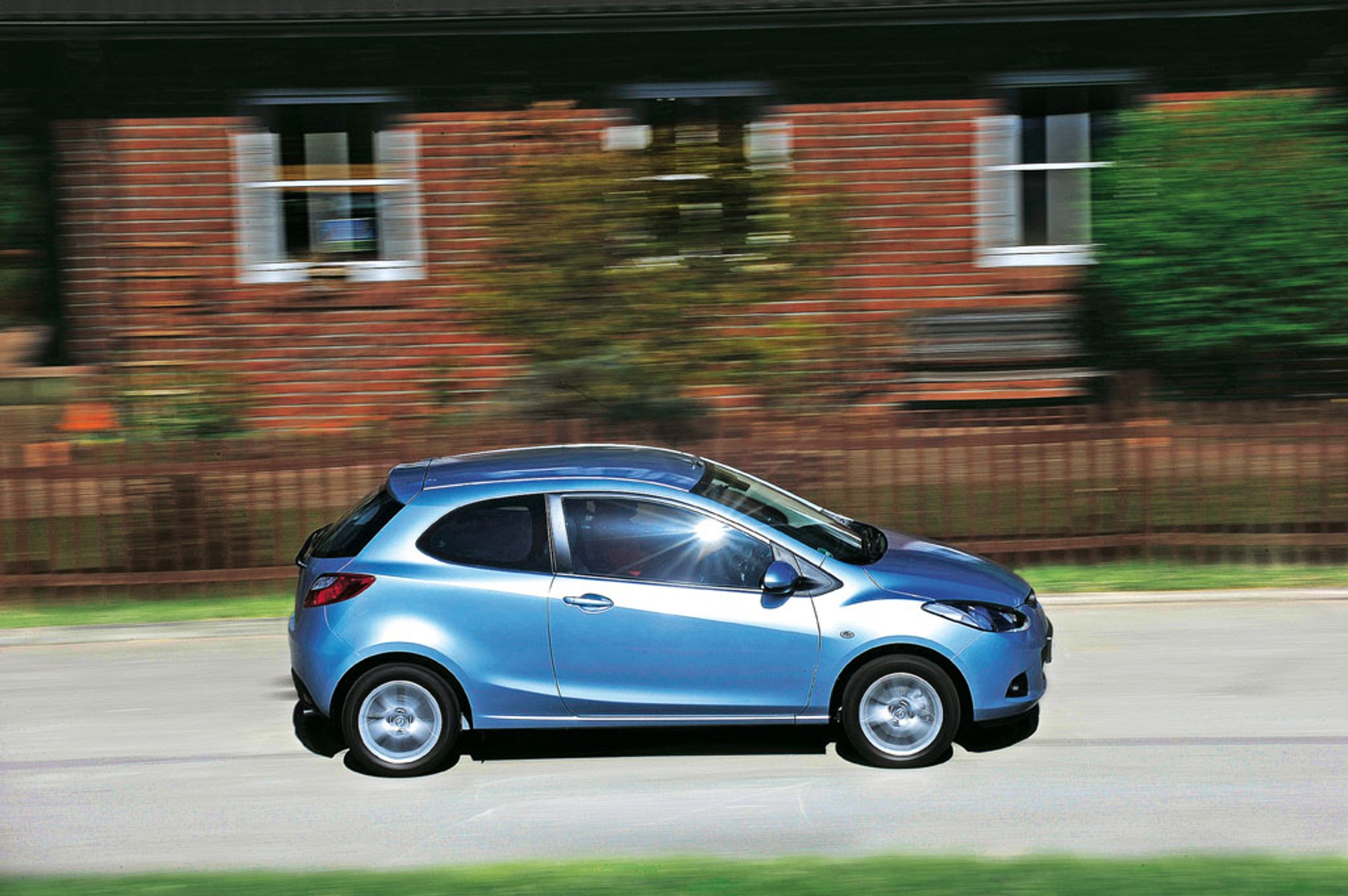 Klasa B - prawie, czy już kompakty? Mazda 2 kontra Opel Corsa, Renault Clio i Volkswagen Polo