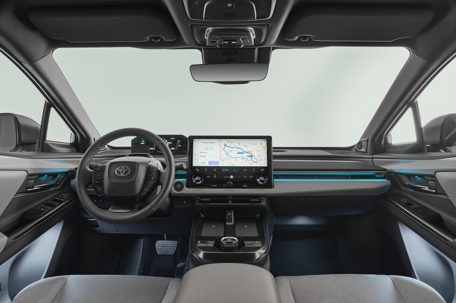 Nowa Toyota C-HR+