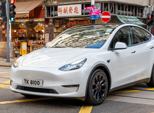 Czy Tesla w Chinach podzieli los Porsche? Na razie panicznie obniża ceny