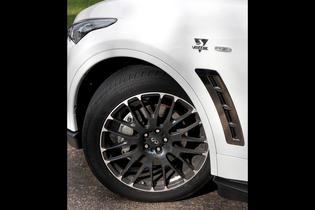 Infiniti FX Vettel Edition: pomysł mistrza