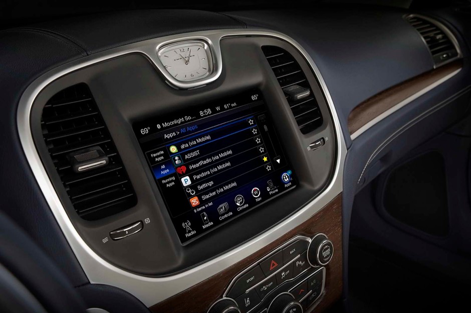 Jak zmienił się Chrysler 300 FL?