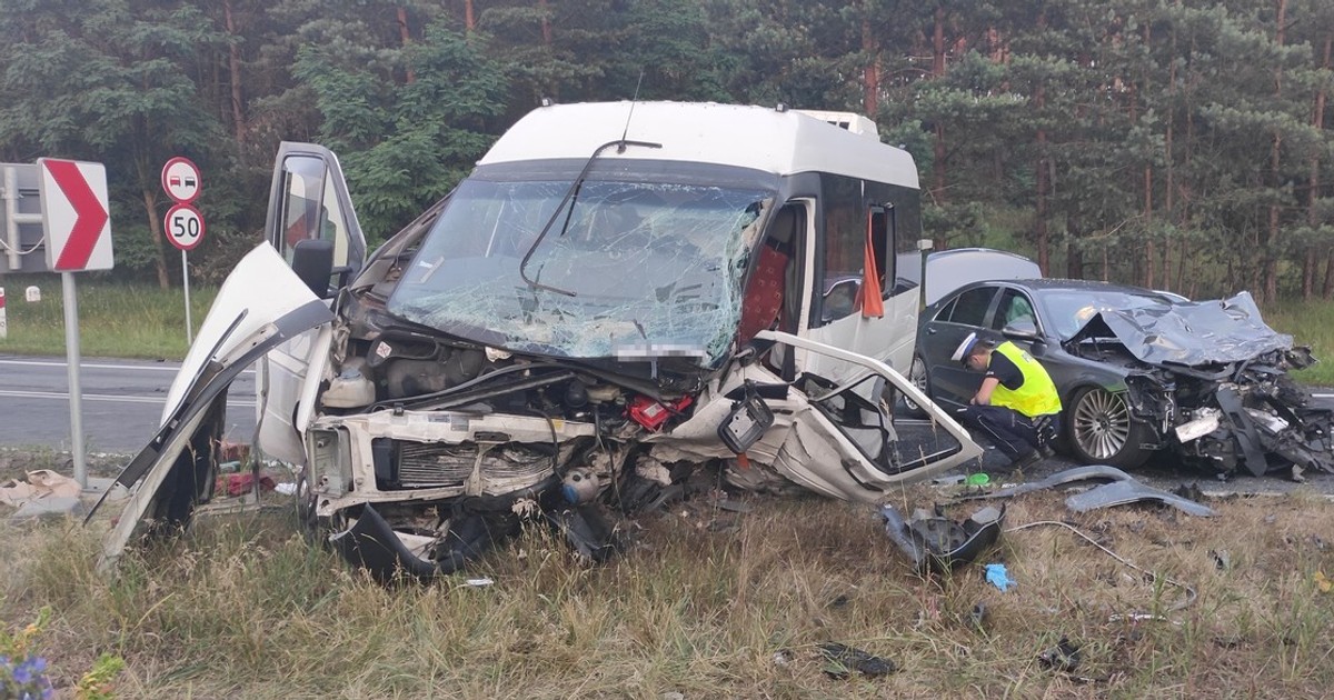 Obraz pochodzący z serwisu https://torun.policja.gov.pl/kb3/informacje/wiadomosci/149950,Wypadek-w-Malej-Nieszawce.html