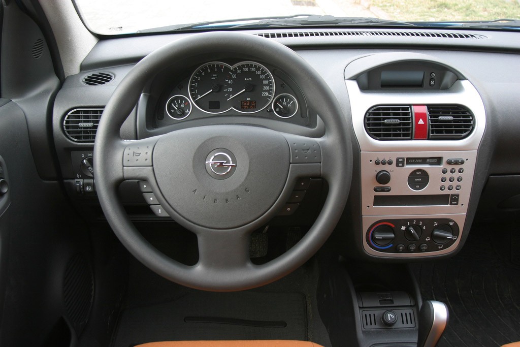 Stylowe maluchy za małe pieniądze: Nissan Micra kontra Opel Corsa, Suzuki Swift