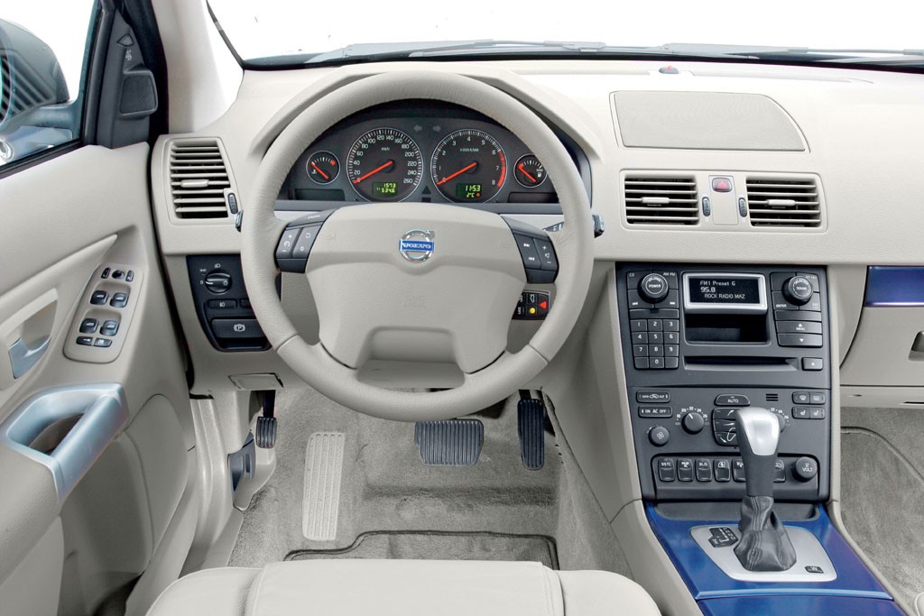 Prestiżowy SUV - Volvo XC90