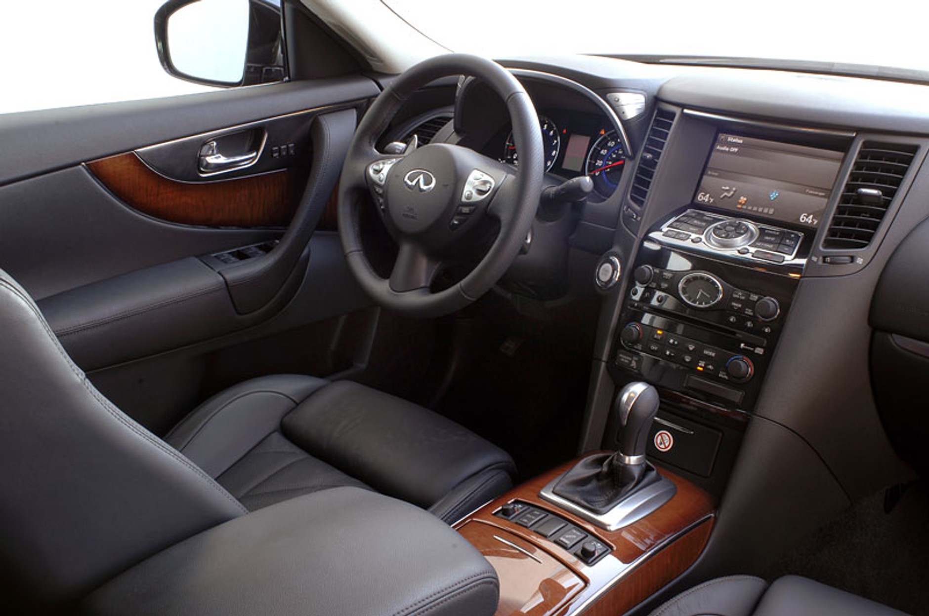 Tokio 2009: Infiniti przygotowuje auto z napedem elektrycznym