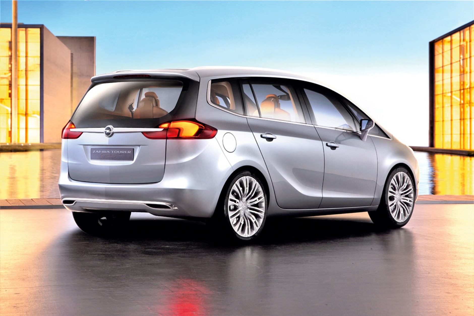 Opel Zafira III: salon na kołach