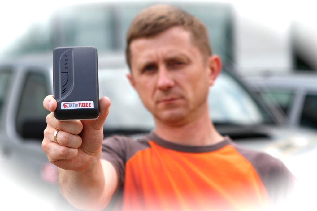 Urządzenia do obsługi systemu viaTOLL stają się bezużyteczne. Na razie można je oddawać i odzyskać kaucję oraz środki z konta