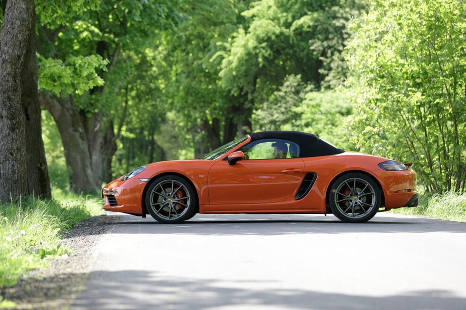Porsche 718 Boxster S - mniej cylindrów, więcej mocy