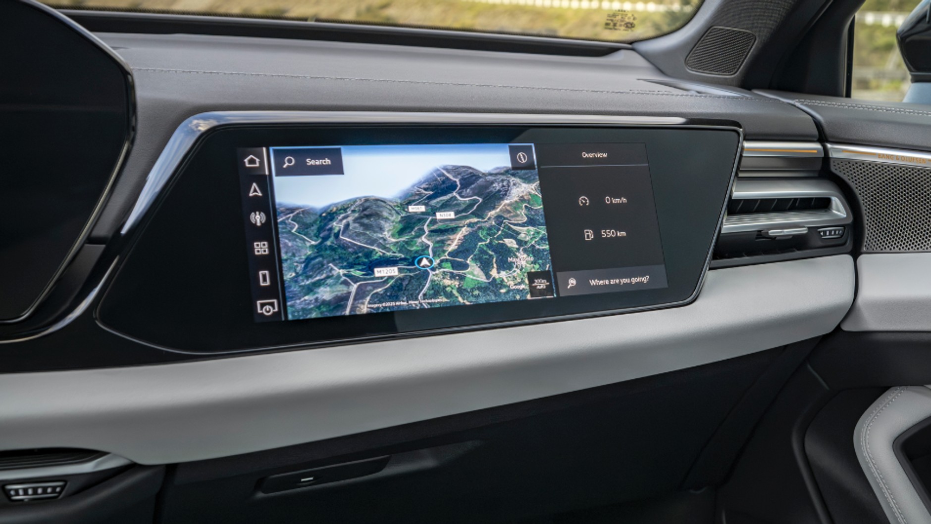 Nowe Audi A6 Avant – ekran dla pasażera