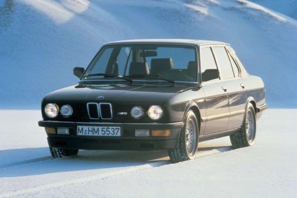 BMW E28 M5