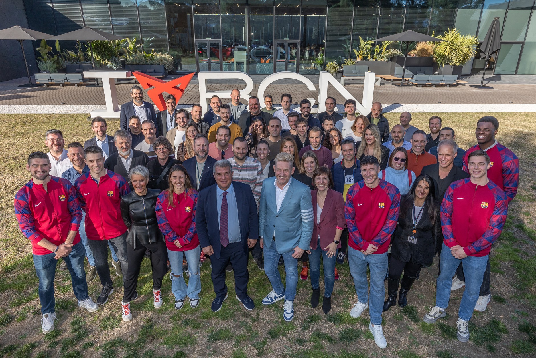 Cupra przedłużyła umowę sponsorską z FC Barceloną