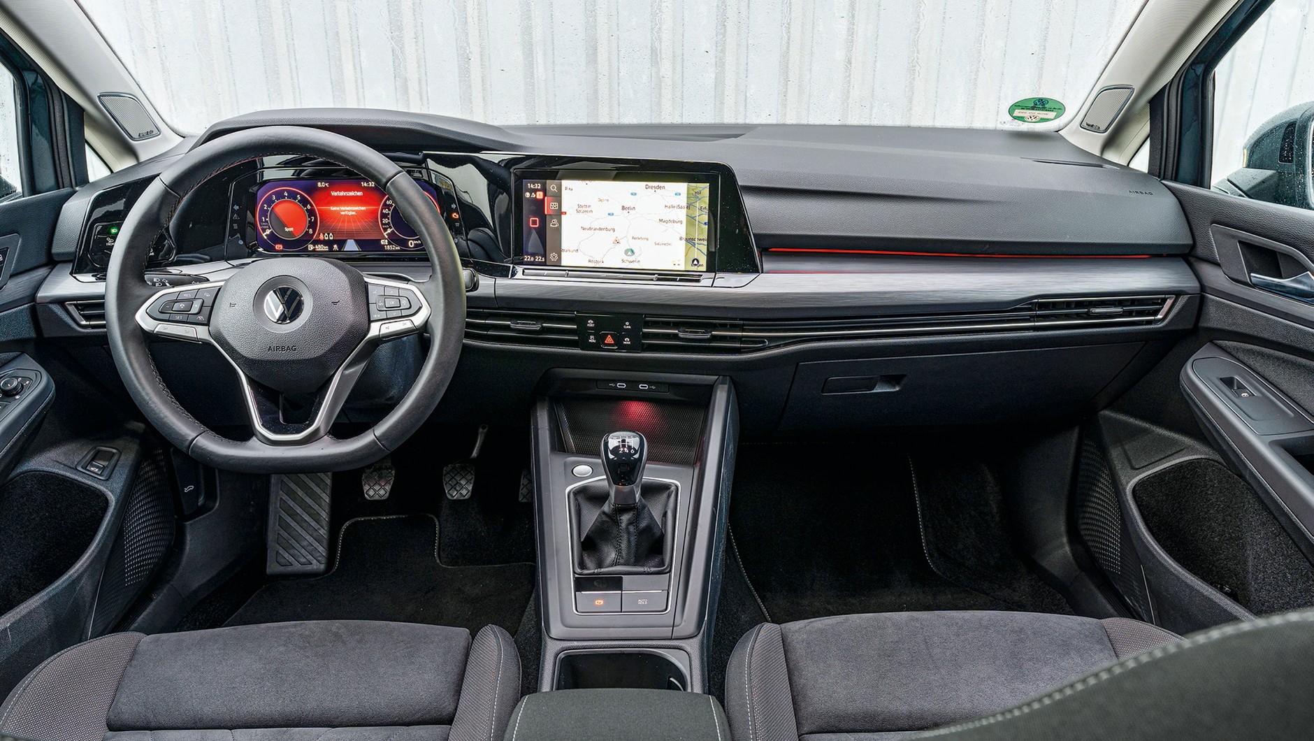Volkswagen Golf 1.5 TSI - kokpit