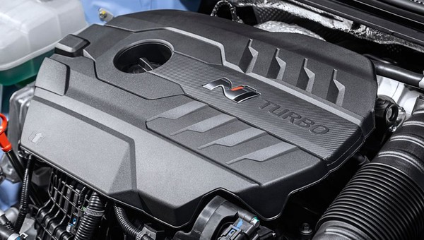 Hyundai dementuje plotki. Nie porzuci silników spalinowych