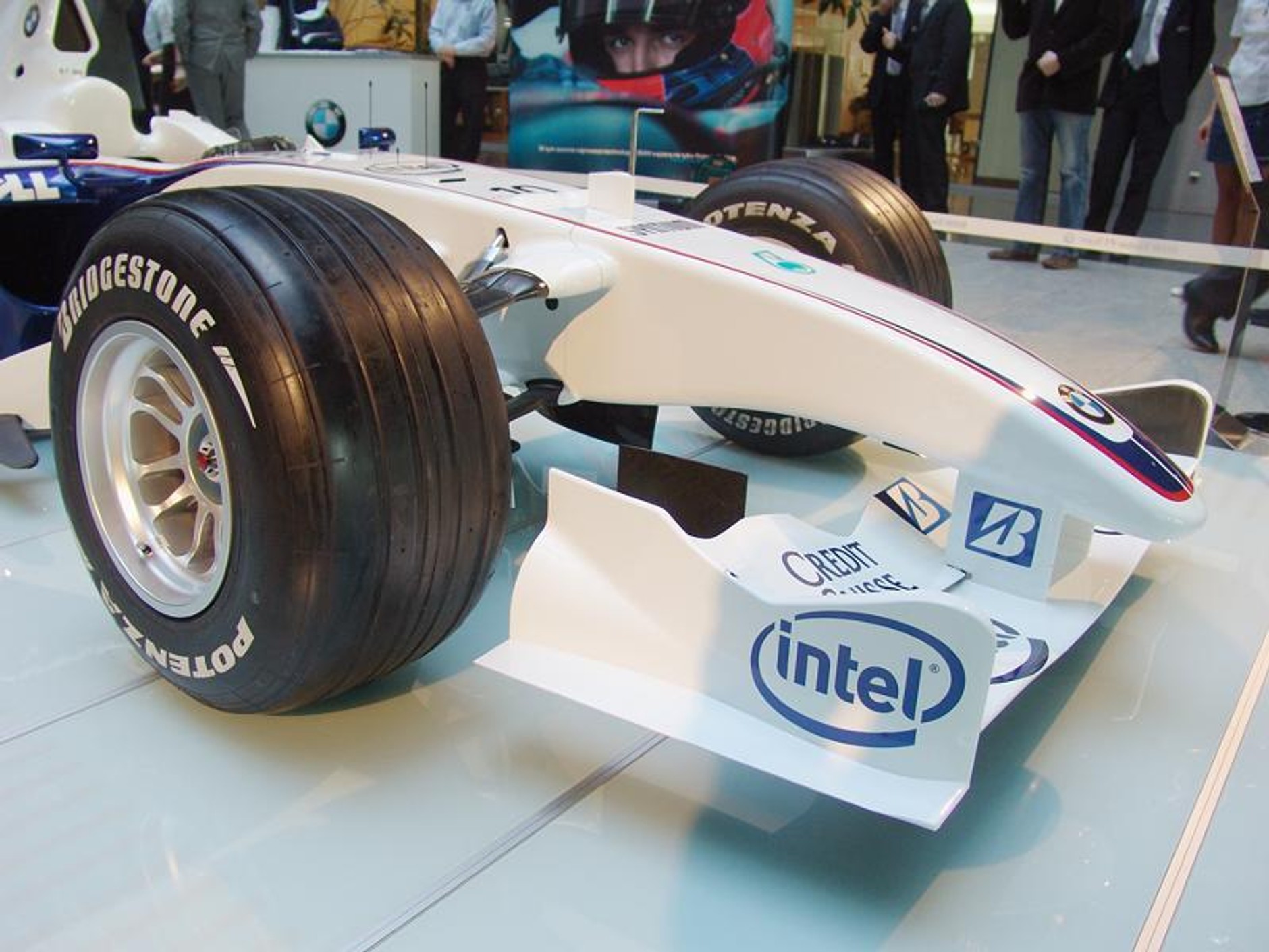 Formuła 1: Czym pojedzie Kubica - bolid w Warszawie!