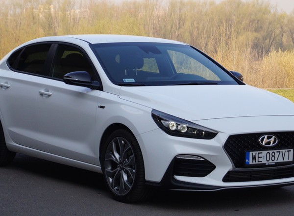 Hyundai i30 Fastback N-Line – sportowiec dla seniorów? | TEST