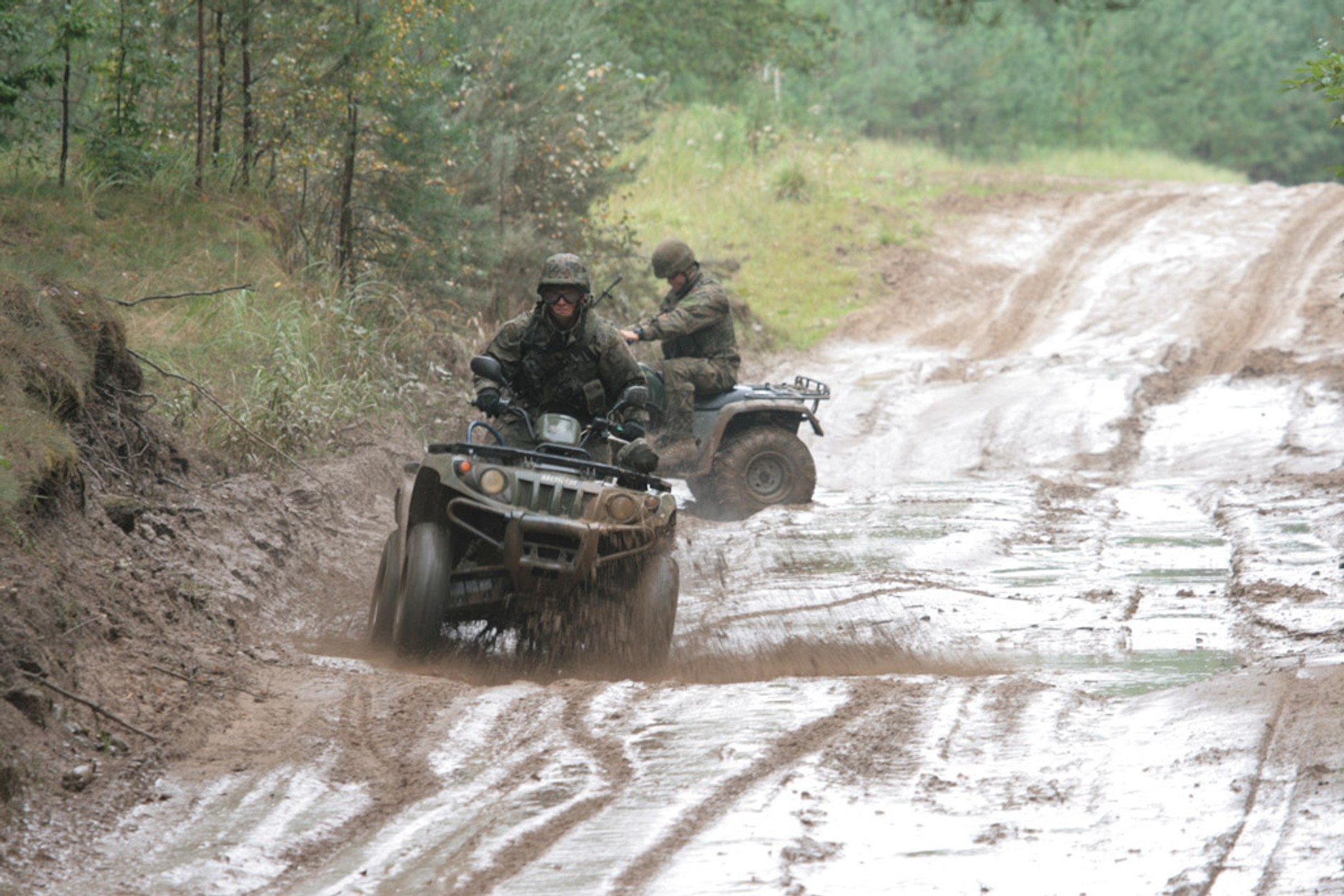 Zobacz, czym jeździ polskie wojsko