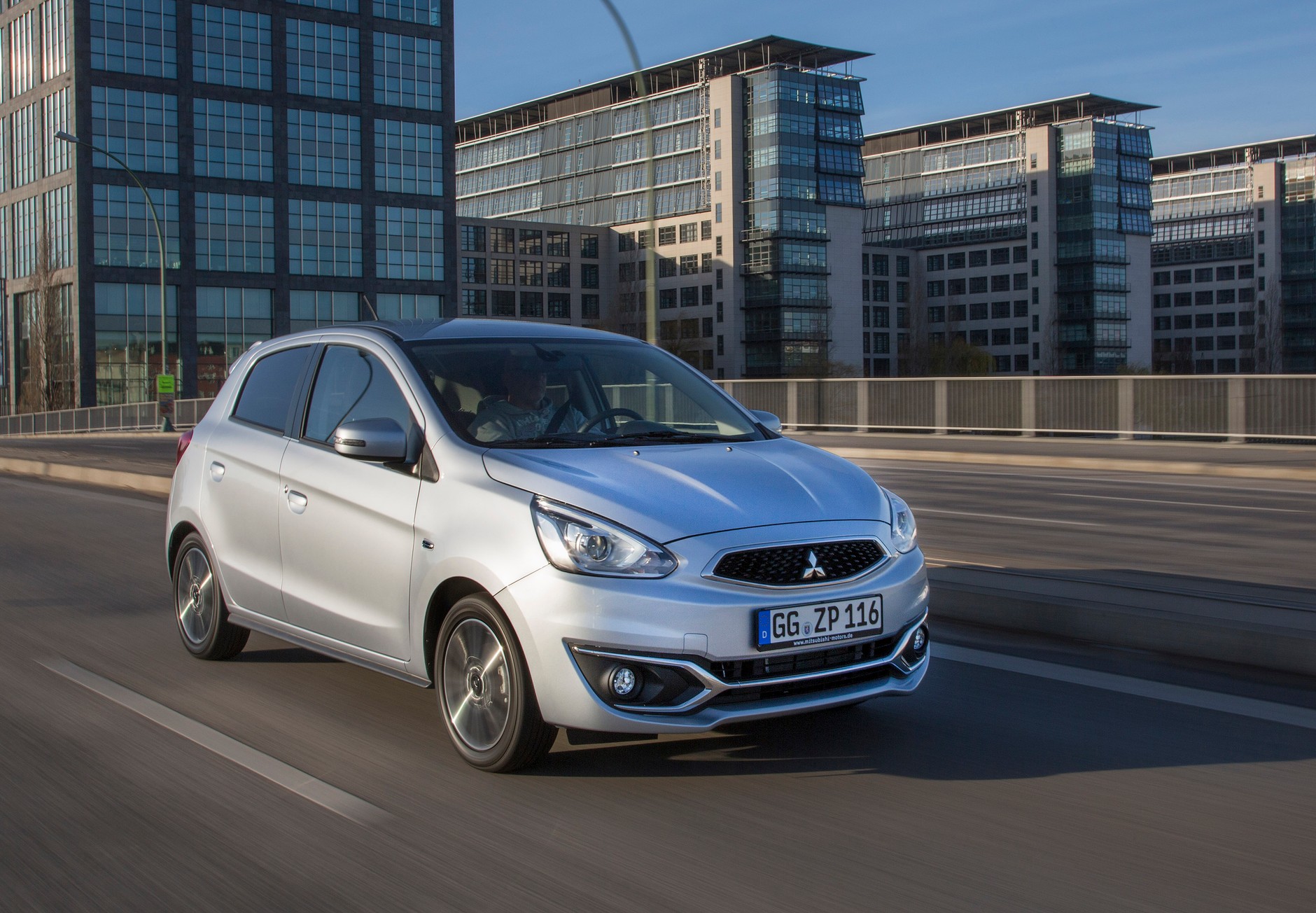 Mitsubishi Space Star MY2016