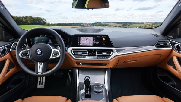 BMW tymczasowo z ekranami dotykowymi bez... funkcji dotykowych