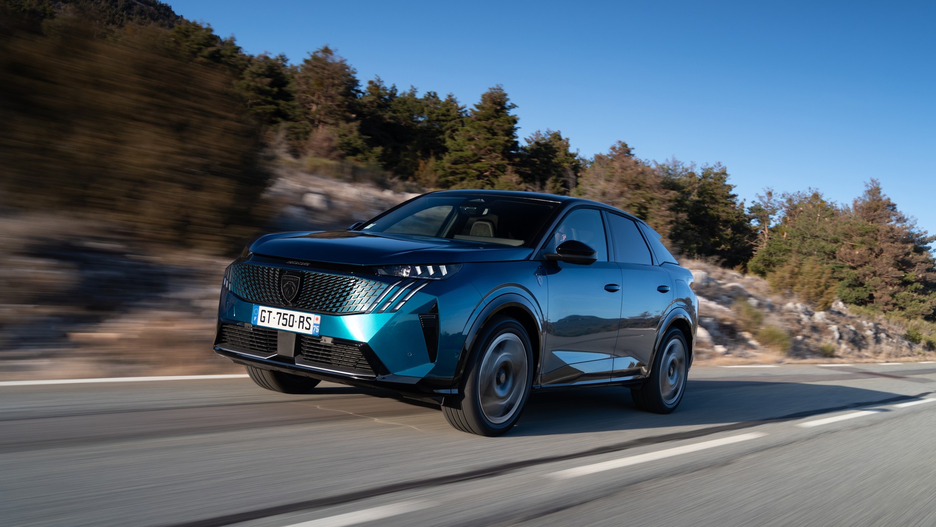 Peugeot e-3008