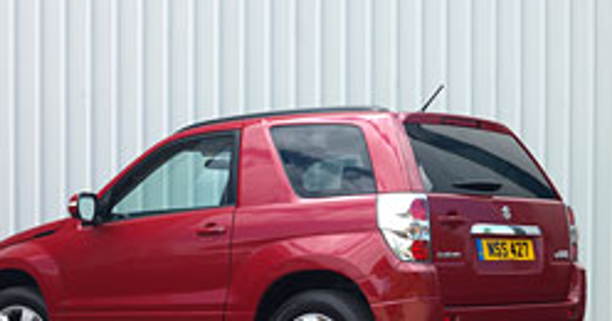 Czego nie ma już najnowsze Suzuki Grand Vitara Urban? 