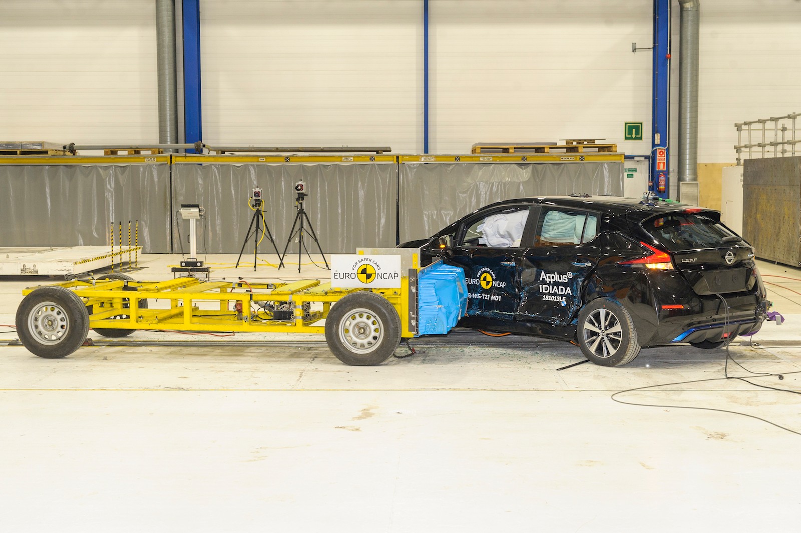 Nissan Leaf - crash-test