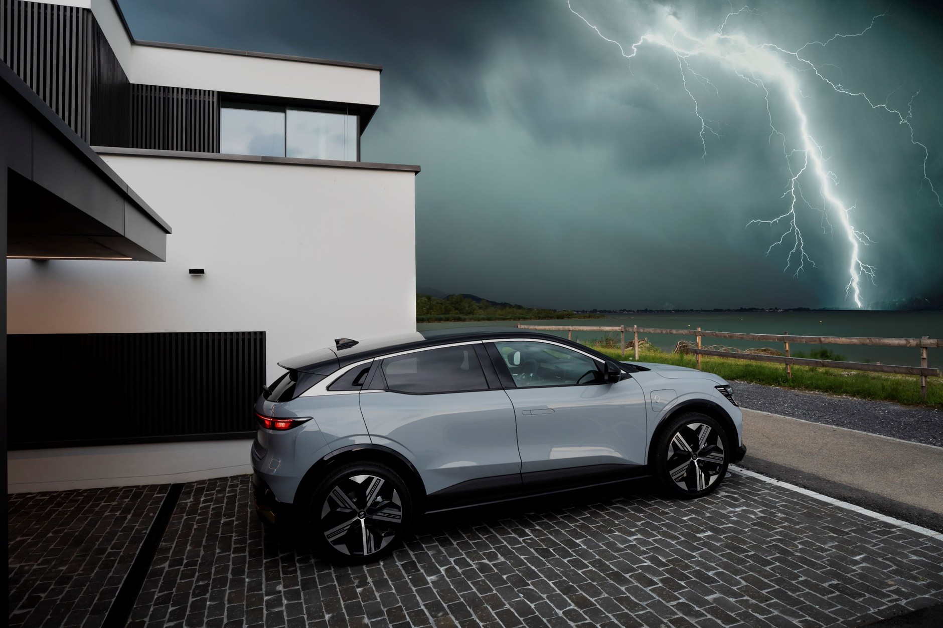 Renault Megane E-Tech Elektryczny (2022)