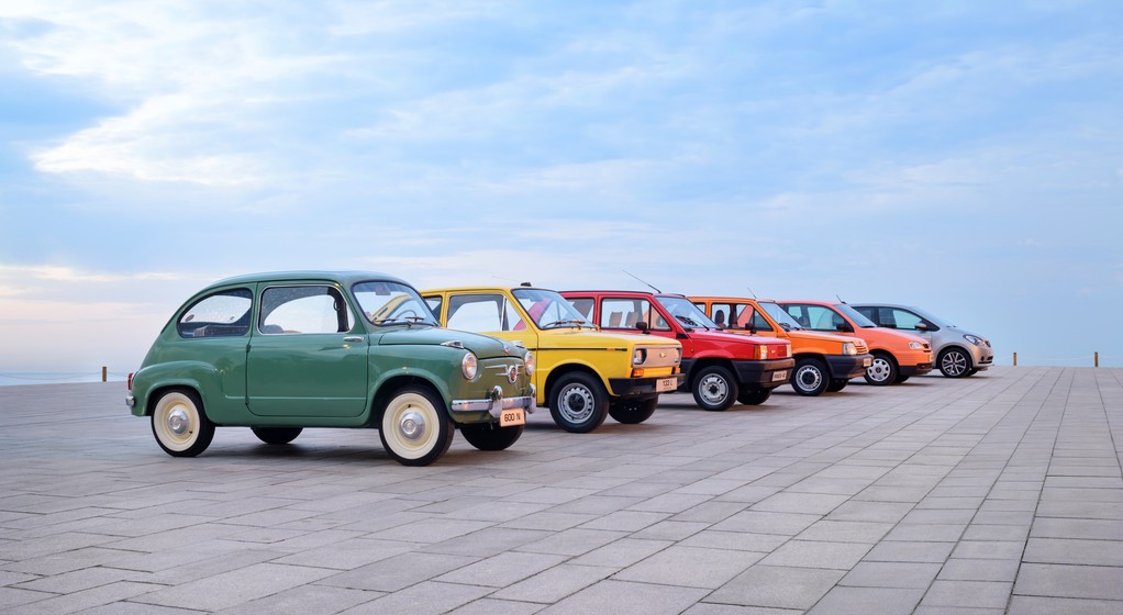 Ewolucja najmniejszych Seatów: od lewej modele 600, 133, Panda, Marbella, Arosa i Mii
