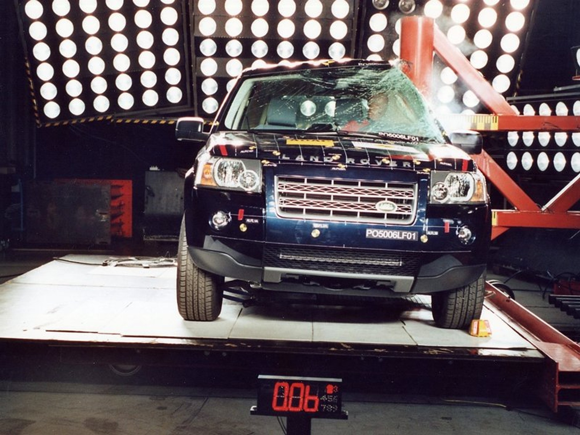 Nowe testy EuroNCAP: Land Rover Freelander 2 i Suzuki Grand Vitara