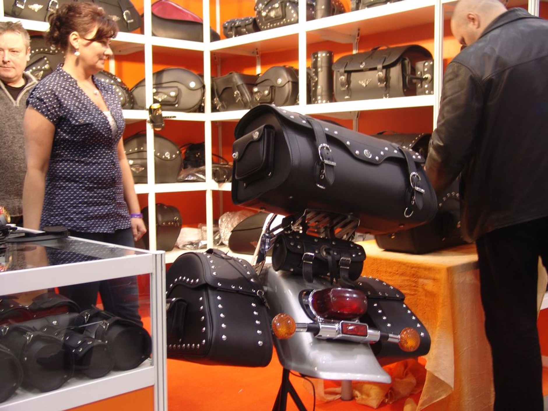 III Ogólnopolska Wystawa Motocykli i Skuterów: premiery i atrakcyjne hostessy (galeria)