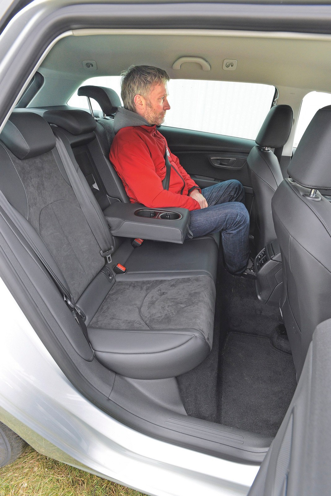 Uwodziciele rodzin - Kia cee'd SW, Opel Astra Sports Tourer, Peugeot 308 SW i Seat Leon ST