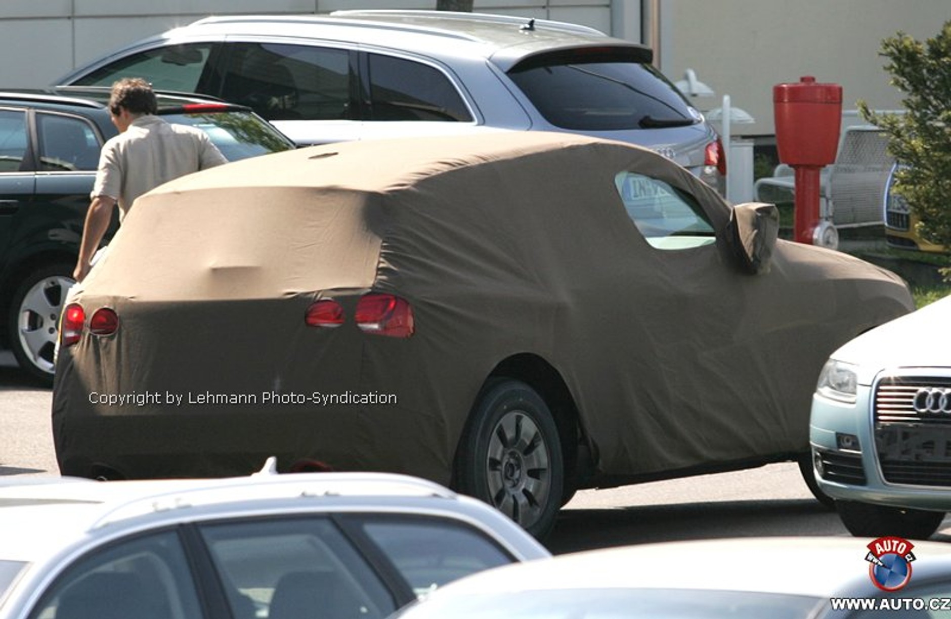 Zdjęcia szpiegowskie: Audi Q5 – pierwsze zdjęcia przed premierą