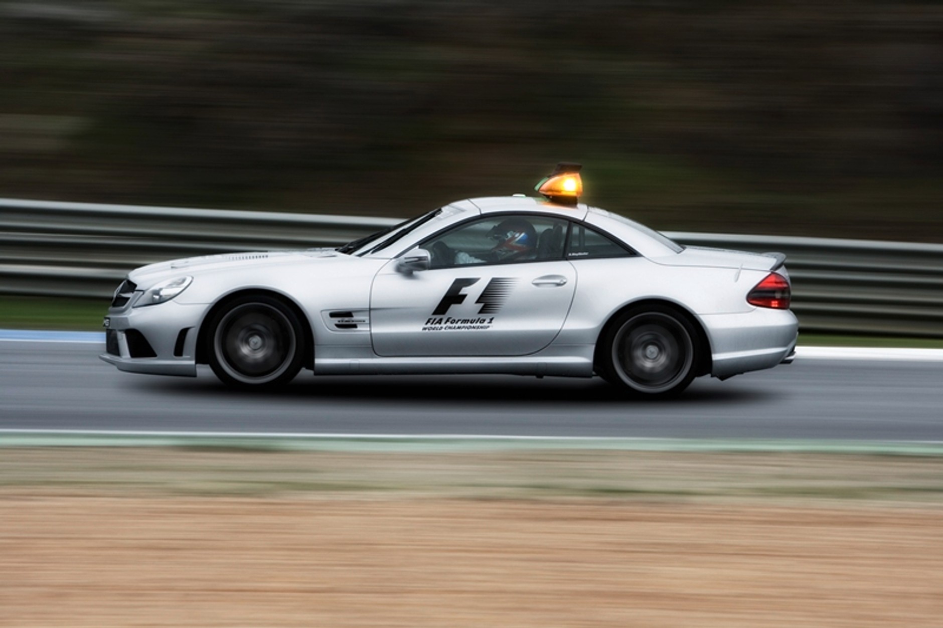 Mercedes SLS AMG to najszybszy safety car świata, ale znalazłem jeszcze kilka ciekawszych