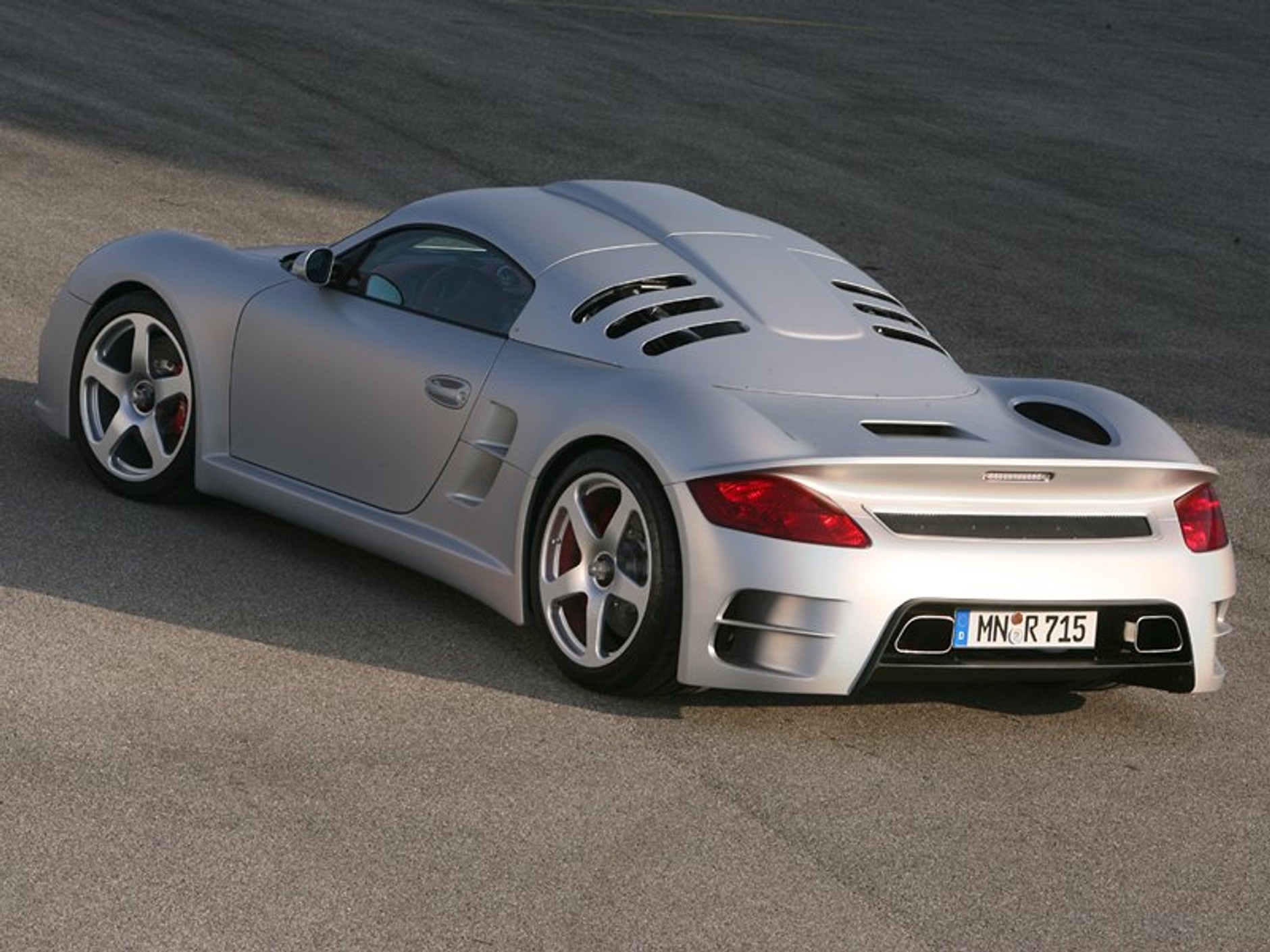 Ruf CTR 3: nowy sportowiec z 700 końmi