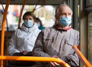 Rząd wycofał się z zapowiadanych obostrzeń. Nie będzie ograniczeń w transporcie