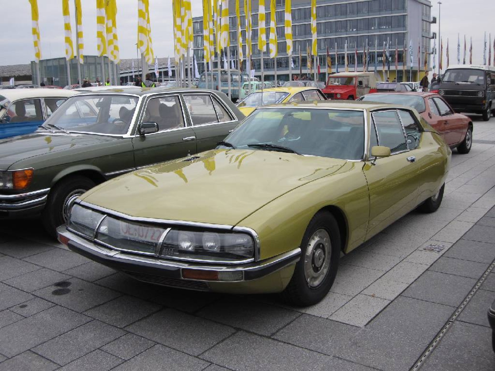 Nie samym Mercedesem człowiek żyje