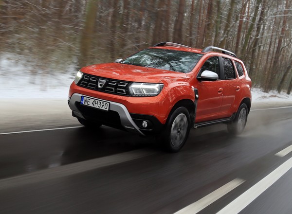 Dacia nie udziela rabatów w salonach. Ile na wartości traci używany Duster?