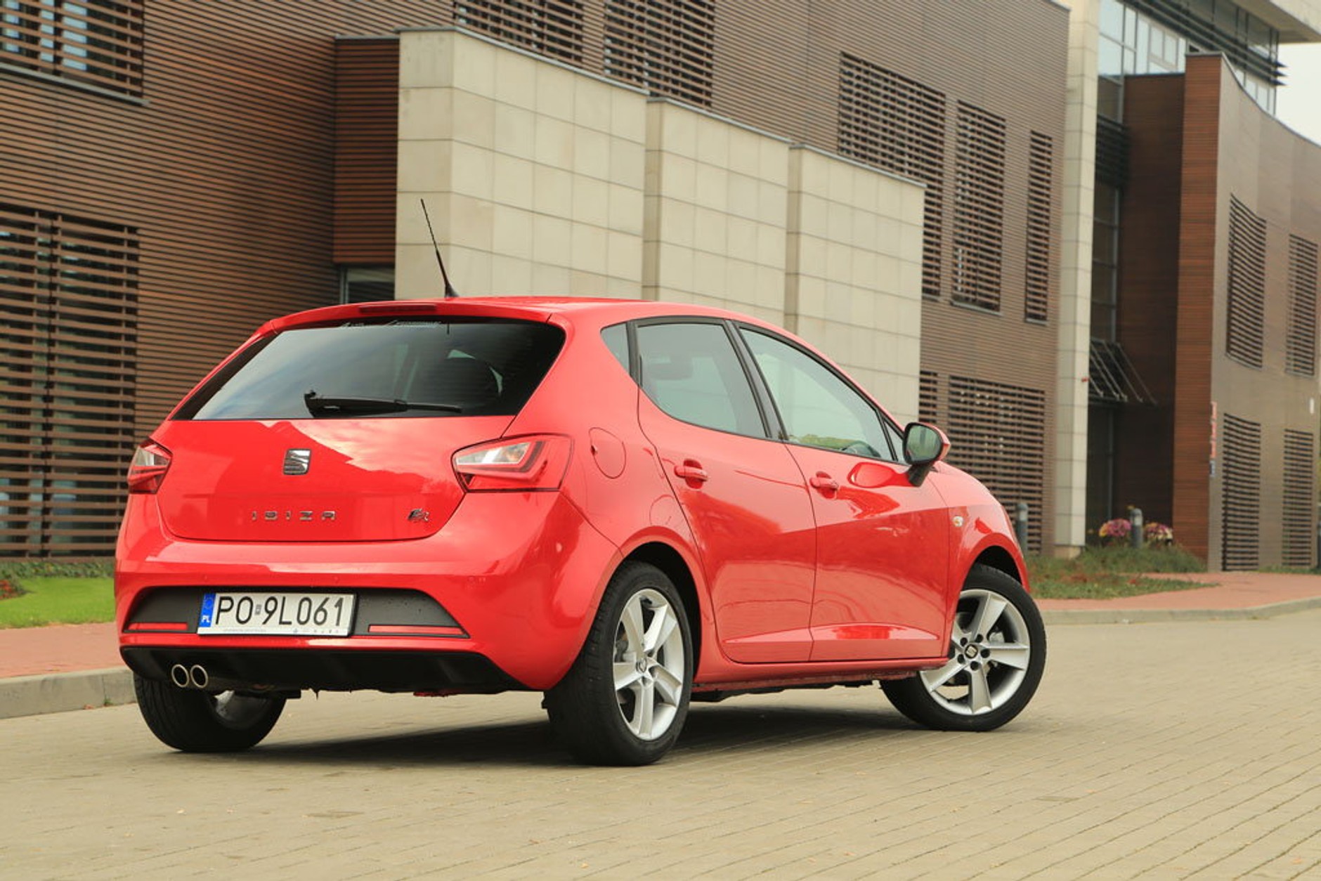 Seat Ibiza 1.2 TSI FR - dużo lepsza dynamika i technika