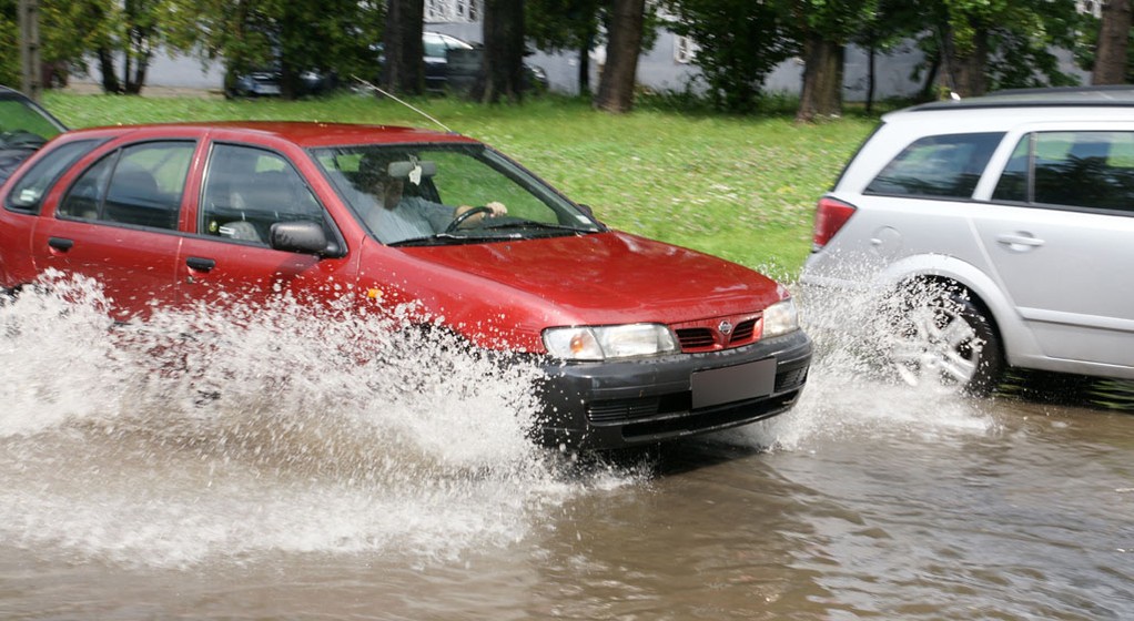 Samochody po powodzi: Auta wymyte z wartości