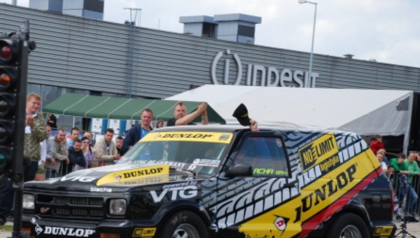 1/8 mili na ulicach Łodzi: GMC Typhoon szybszy od Corvette