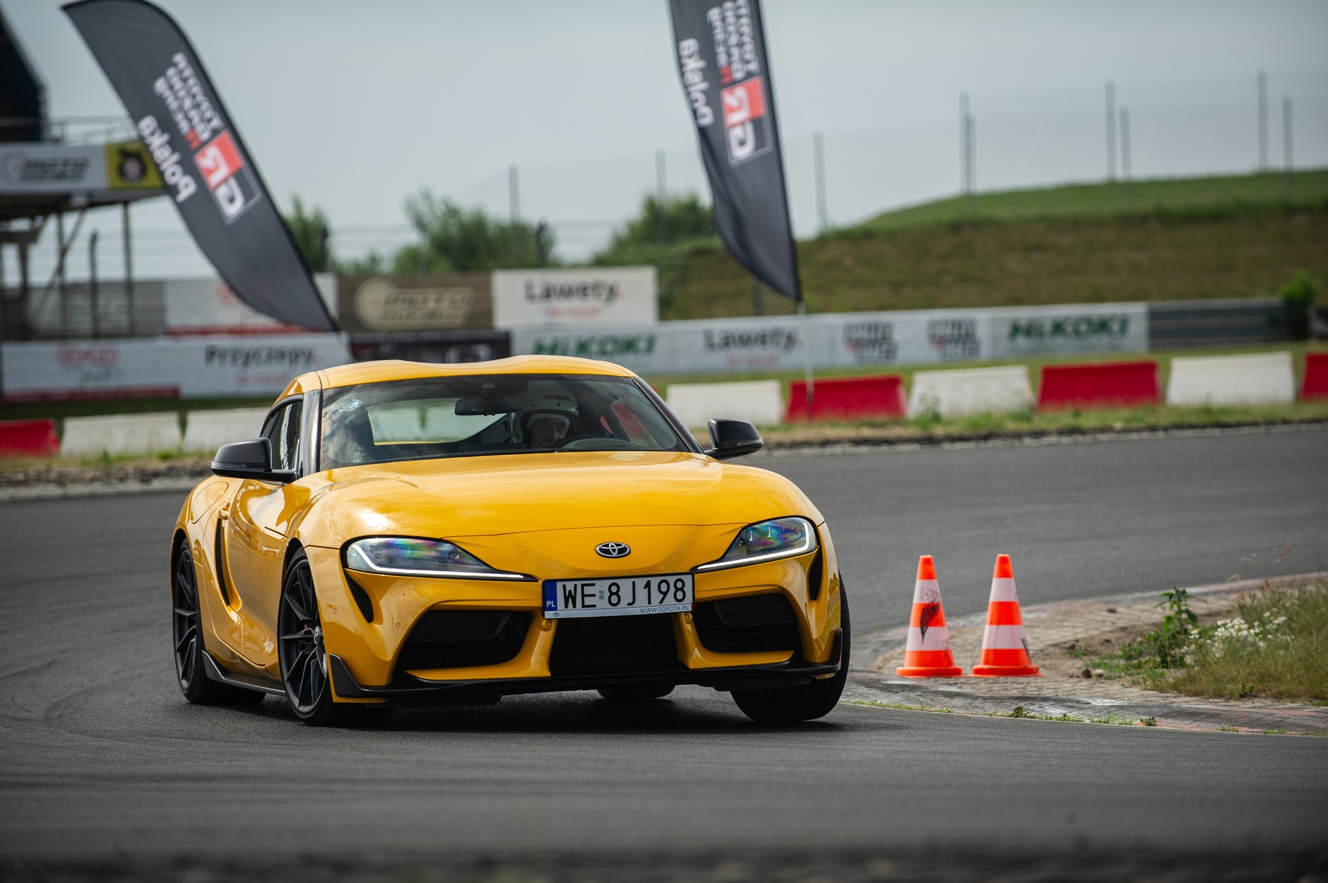 Toyoty linii GR i GR SPORT