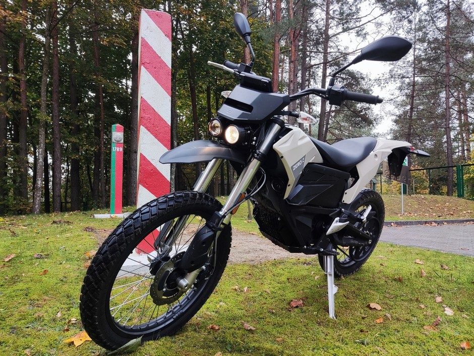 Zero Motorcycles FX ZF7.2 - terenowy elektryk na służbie