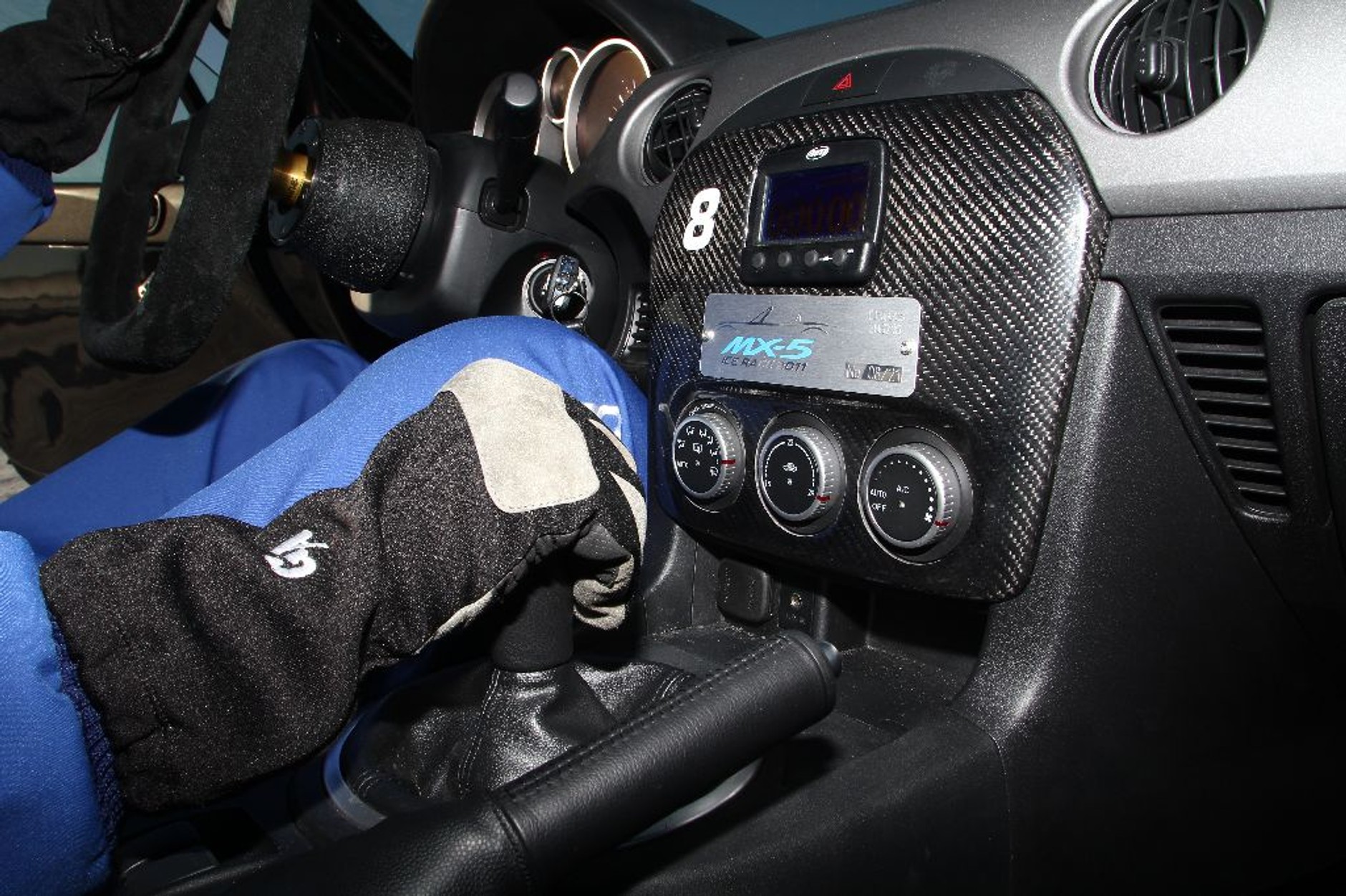 Emocjonujący finisz wyścigu Mazda MX-5 Ice Race