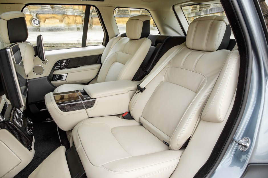 Range Rover P400e
