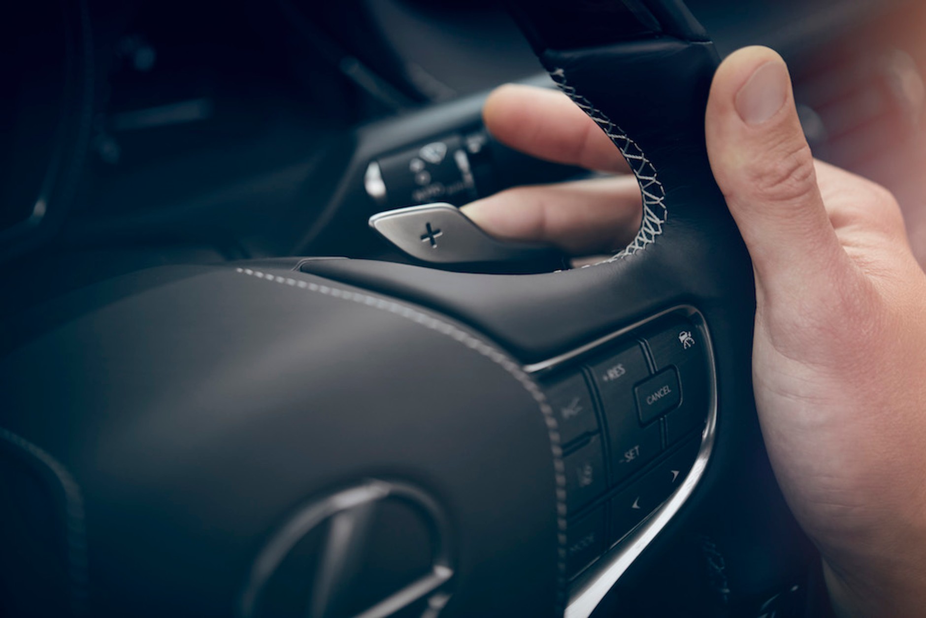 Lexus 500h – pierwsze jazdy