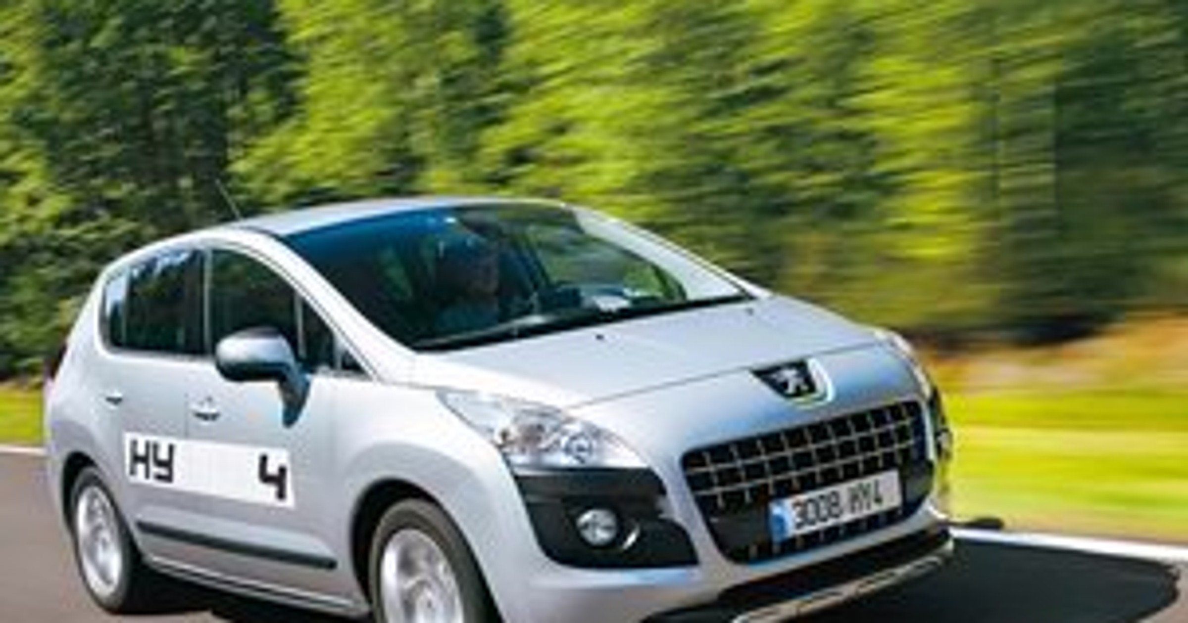 Peugeot 3008 Hybrid4: Pierwsza hybryda z dieslem