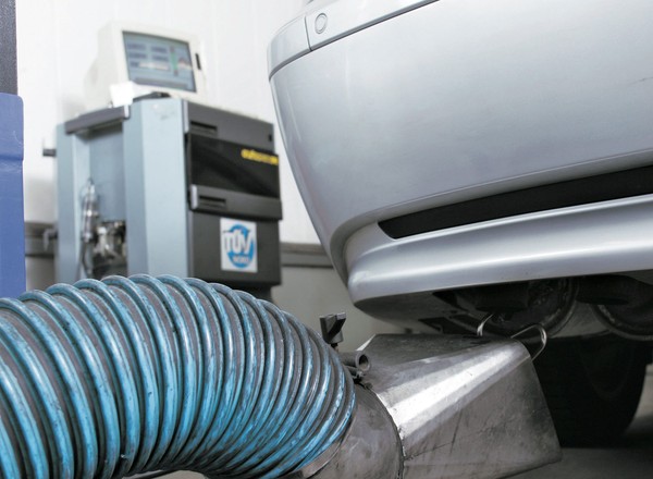 Volkswagen przyznaje się do błędów w testach spalania