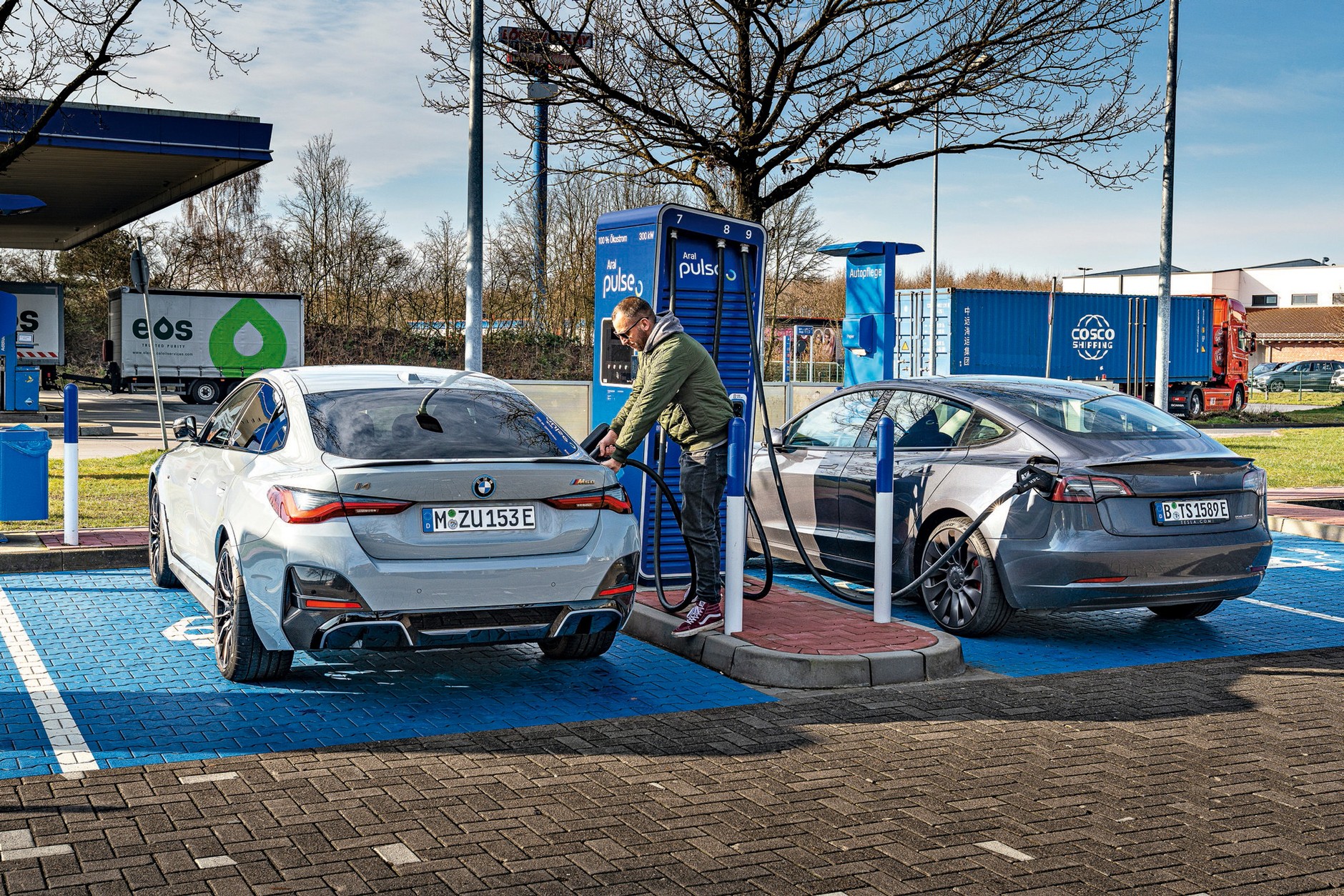 Tesla Model 3 i BMW i4