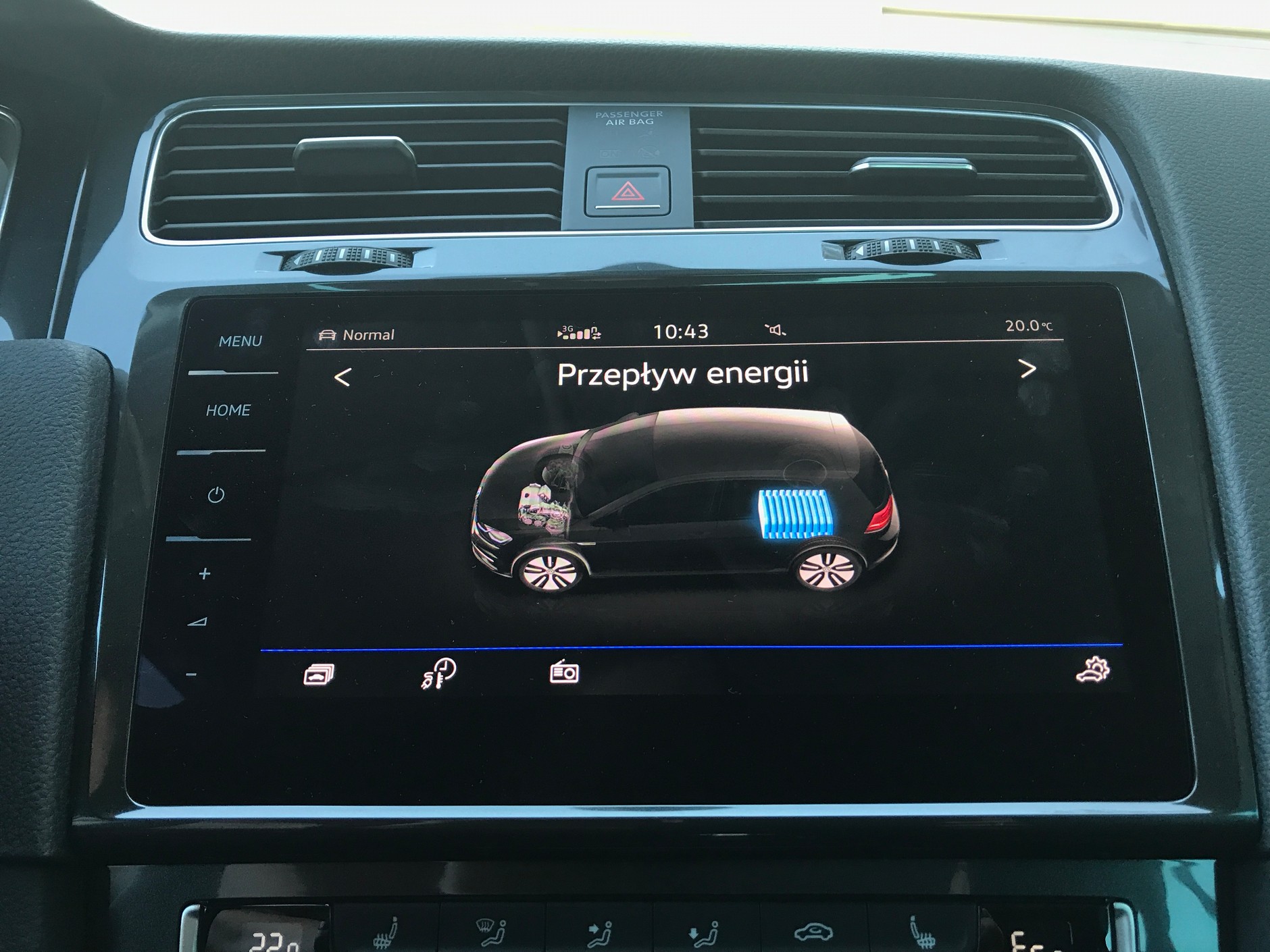 VW e-Golf. System informacji o przepływie energii