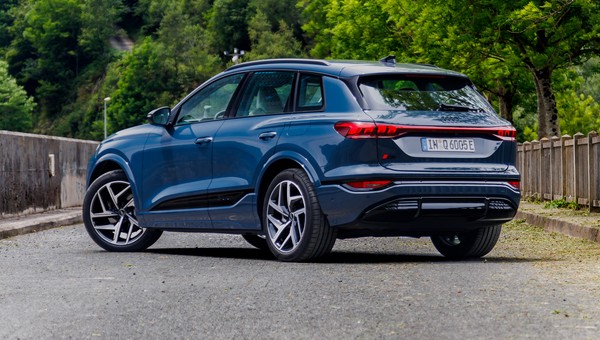 Wielkiego SUV-a Audi można mieć za tyle, co mniejszą Skodę. Sprawdziłem, skąd te okazje na abonament